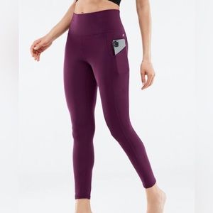 Leggings with side pockets